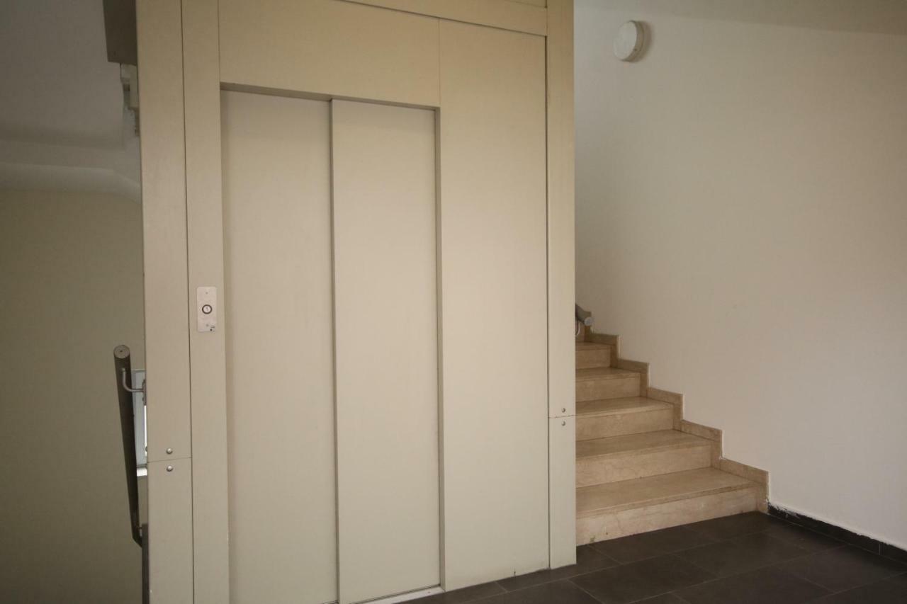 Comfort Apartments ティミショアラ エクステリア 写真